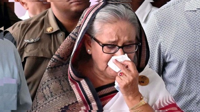 হাসিনাকে ফেরাতে নতুন উদ্যোগে সরকার : আইন উপদেষ্টা