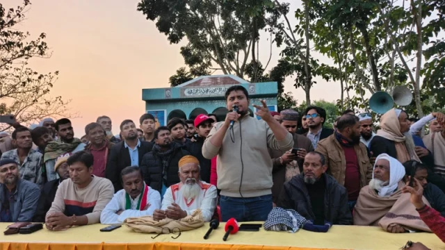 অর্থ পাচারকারীদের সংসদে ঠাঁই দেওয়ার সুযোগ নেই: হাসনাত আবদুল্লাহ