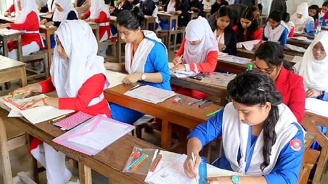 আগামী ২৪ জুলাইয়ের এইচএসসি ও সমমানের পরীক্ষা স্থগিত