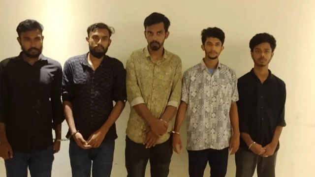 গুলশানে সমন্বয়ক পরিচয়ে চাঁদা দাবির অভিযোগে ৫ জন গ্রেপ্তার