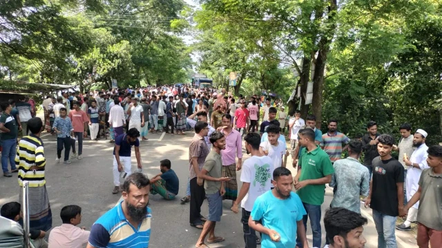 ভাঙ্গা-ফরিদপুর-খুলনা মহাসড়কে অবরোধ