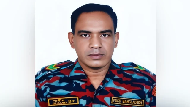গাজীপুরে কেমিক্যাল গুদামে আগুন : দগ্ধ এক ফায়ারকর্মীর মৃত্যু