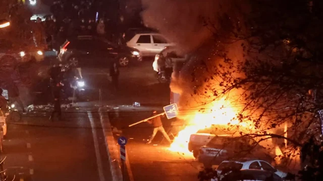 ইরানে সরকারবিরোধী আন্দোলনে প্রাণহানি প্রায় দুই হাজার