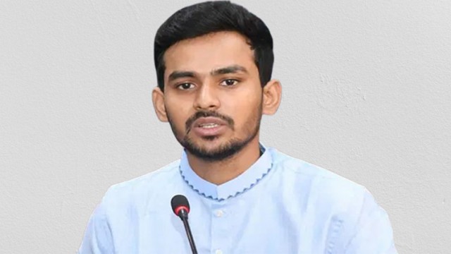 সীমান্তের ওপার থেকে উগ্রবাদী মন্তব্যের কড়া জবাব দিলেন আসিফ মাহমুদ