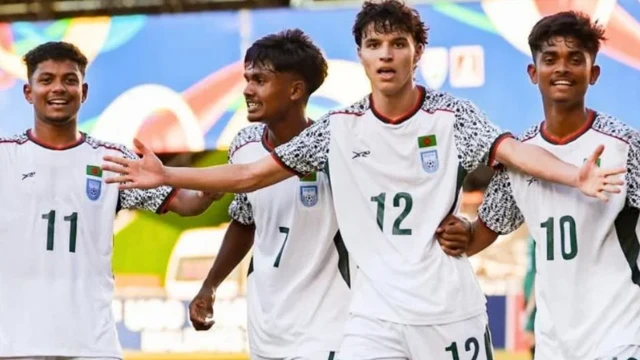 পাকিস্তানকে হারিয়ে দারুণ সূচনা বাংলাদেশের