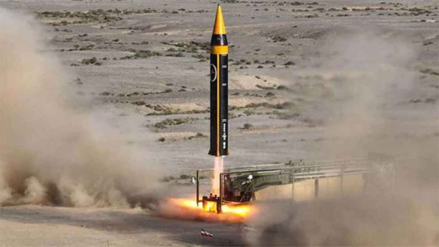 নতুন দফায় হাইপারসনিক ক্ষেপণাস্ত্র দিয়ে মার্কিন ঘাঁটিতে ইরানের হামলা