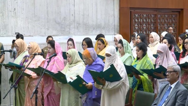 শপথ নিলেন সংরক্ষিত আসনের ৪৯ নারী সংসদ সদস্য