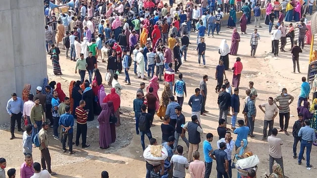 চার বছর আগে বন্ধ হওয়া গার্মেন্টস শ্রমিকদের মহাসড়কে বিক্ষোভ