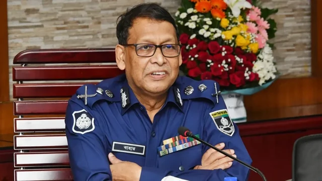 ভারত-পাকিস্তান উত্তেজনা: সীমান্ত জেলায় পুলিশকে সতর্ক থাকার নির্দেশ আইজিপির
