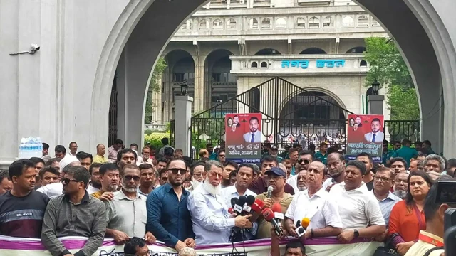 নগরভবন ঘেরাও কর্মসূচি ইশরাক হোসেনের সমর্থকদের