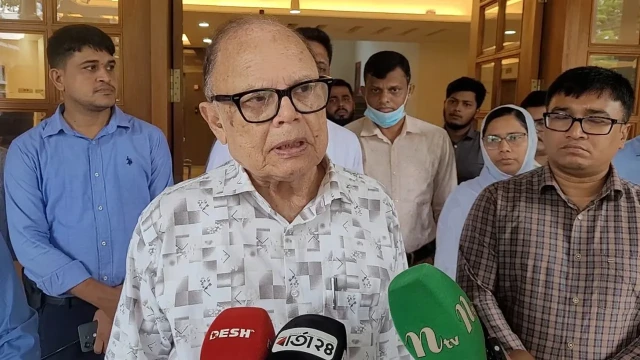 বন্যাক্রান্ত এলাকায় ওএমএসের বরাদ্দ বাড়বে: খাদ্য উপদেষ্টা