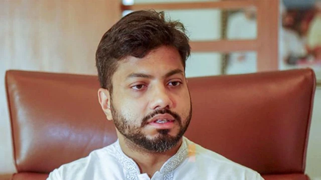 উপদেষ্টা আসিফকে ক্ষমা চাইতে হবে : ইশরাক হোসেন