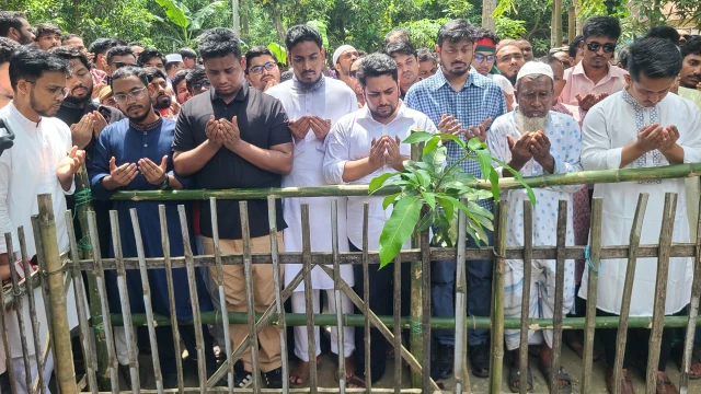 শহীদ আবু সাঈদের কবর থেকে এনসিপির ‘জুলাই পদযাত্রা’ শুরু