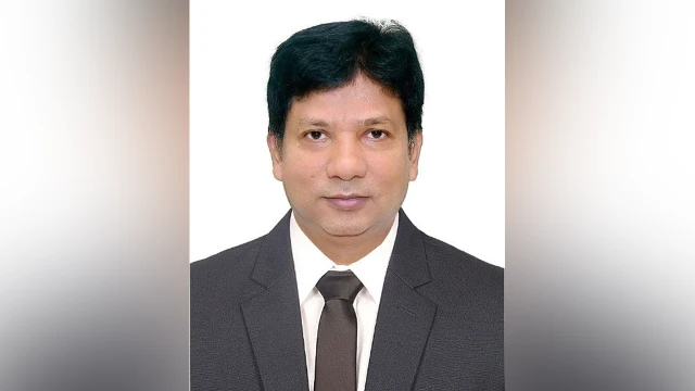 মধ্যরাতে বরখাস্ত চট্টগ্রাম কাস্টম হাউসের কমিশনার