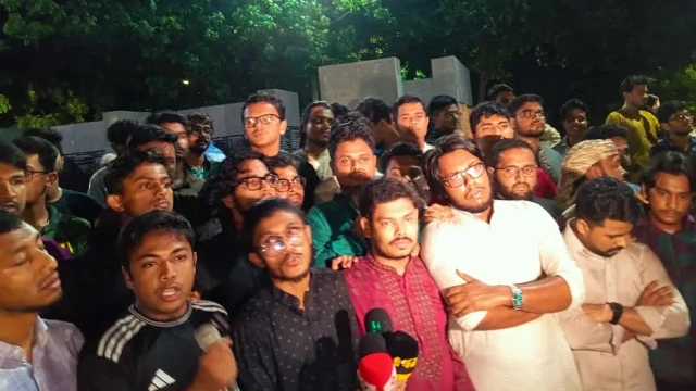 ব্যবসায়ী সোহাগ হত্যা: ঢাবিতে শিক্ষার্থীদের বিক্ষোভ
