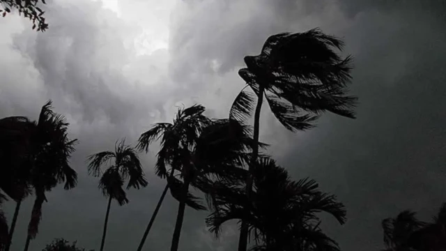 রাতের মধ্যে ঢাকাসহ ১৯ জেলায় ঝড়বৃষ্টির শঙ্কা
