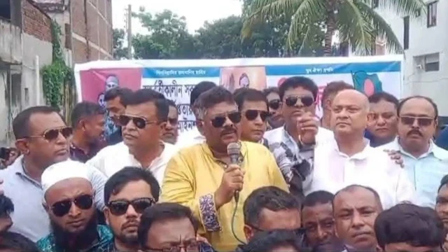 ফ্যাসিবাদ মোকাবিলায় দ্রুত নির্বাচনের দাবি দুলুর