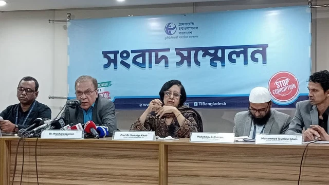 ১১ মাসে রাজনৈতিক সহিংসতায় নিহত ১২১, আহত ৫ হাজারের বেশি: টিআইবি রিপোর্ট