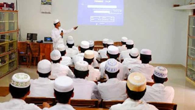 মাদ্রাসায় দাখিল ও আলিম স্তরে ব্যবসায় শিক্ষা চালুর সিদ্ধান্ত