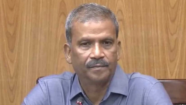 চিকিৎসকদের কাছে দুঃখ প্রকাশ করলেন আইন উপদেষ্টা