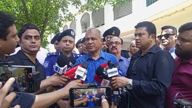 ক্যাম্পে হামলার ঘটনায় দ্রুত ব্যবস্থা নেবে যৌথ বাহিনী: স্বরাষ্ট্র উপদেষ্টা