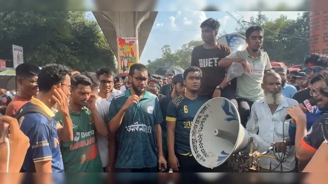 শাহবাগে বুয়েট শিক্ষার্থীদের অবরোধ