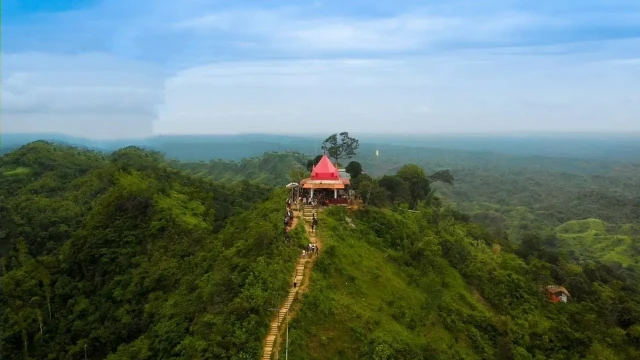 চন্দ্রনাথ পাহাড় ঘিরে উসকানিমূলক কর্মকাণ্ডে কঠোর ব্যবস্থা নেওয়ার নির্দেশ