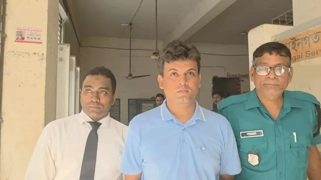 জবি ছাত্রলীগের সাবেক সভাপতি শরিফুলকে যে মামলায় গ্রেপ্তার দেখানো হলো