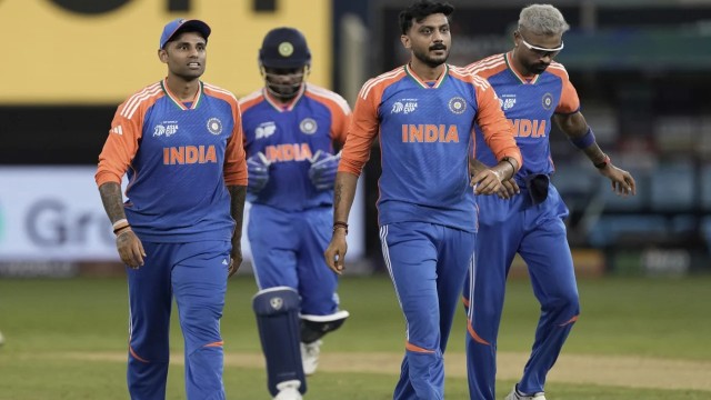 হাত না মেলানোয় ভারতের শাস্তি? আইসিসির নিয়ম কী বলে