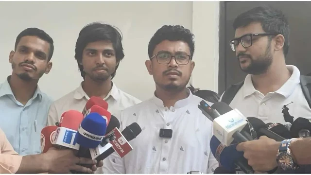 আ.লীগের বিরুদ্ধে ‘জিরো টলারেন্স’ ঘোষণা ভিপি সাদিক কায়েমের