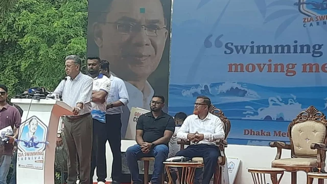 গৎবাঁধা রাজনীতি দিয়ে চলবে না: আমীর খসরু