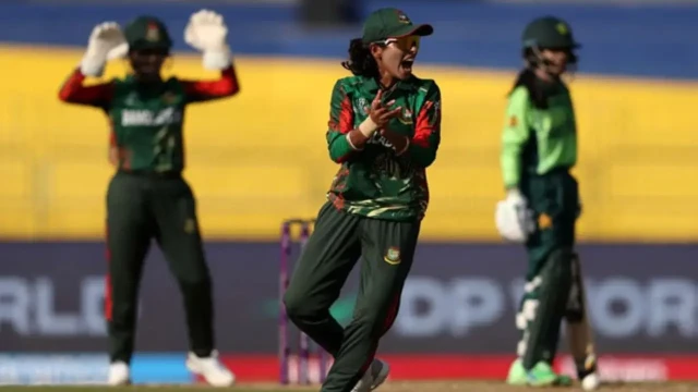 দুর্দান্ত বোলিংয়ে পাকিস্তানকে ১২৯ রানে গুটিয়ে দিল বাংলাদেশ