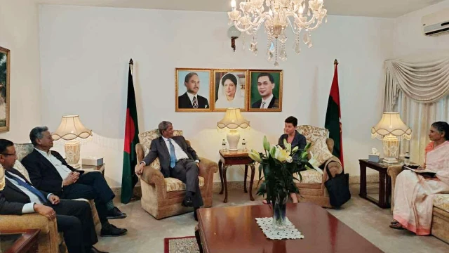 মির্জা ফখরুলের সঙ্গে জাতিসংঘের গোয়েন লুইসের বৈঠক
