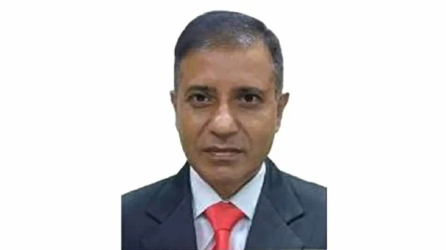 আইন সচিব হলেন বিচারক লিয়াকত আলী মোল্লা