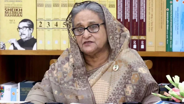 শেখ হাসিনাসহ ৩০ জনের বিরুদ্ধে গ্রেপ্তারি পরোয়ানা