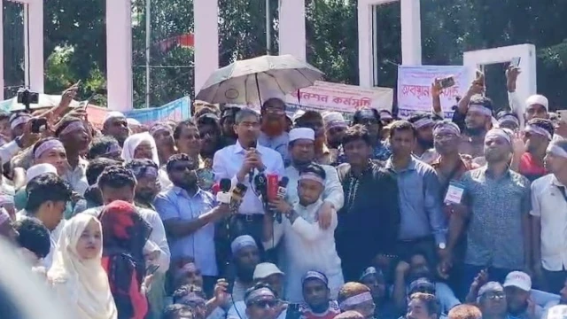 শিক্ষক আন্দোলনে একাত্মতা জানালেন বিএনপি নেতা এ্যানি