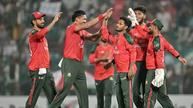 প্রথম টি-টোয়েন্টিতে বাংলাদেশের সামনে ১৬৬ রানের চ্যালেঞ্জ _copy