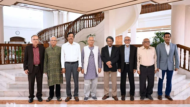 নির্বাচনের আগে বা নির্বাচনের দিন গণভোটের প্রস্তাব ঐকমত্য কমিশনের