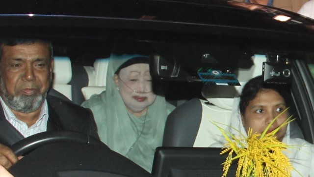 হাসপাতালের উদ্দেশে রওনা খালেদা জিয়া