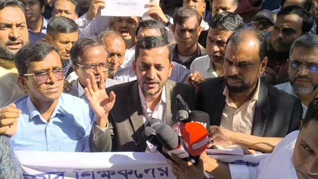 শিক্ষকদের কর্মবিরতি স্থগিত