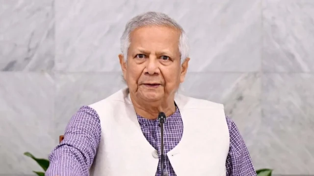 শ্রমশক্তি রপ্তানিতে সবচেয়ে বড় বাধা দালাল : প্রধান উপদেষ্টা