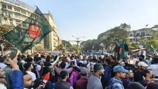 ফের শাহবাগে বিক্ষোভ