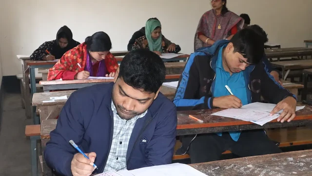 প্রাথমিক শিক্ষক নিয়োগে প্রশ্নফাঁসের প্রমাণ মেলেনি: অধিদপ্তর