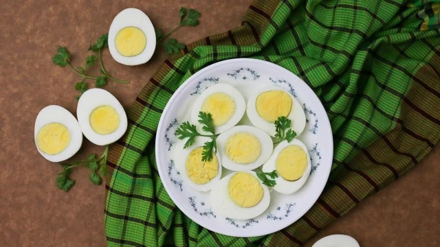 ডিম খাওয়ার সঠিক সময় কোনটা? বিশেষজ্ঞদের মতামত