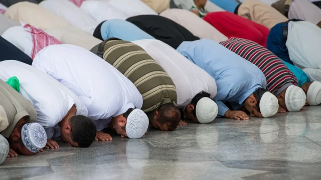 খতমে তারাবি নিয়ে যে আহ্বান জানালো ইসলামিক ফাউন্ডেশন