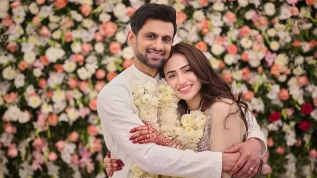 বিয়ে নিয়ে ফের আলোচনায় শোয়েব মালিক, নতুন গুঞ্জনে সরগরম সোশ্যাল মিডিয়া