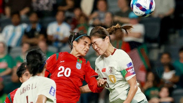 চ্যাম্পিয়ন চীনের বিপক্ষে সাহসী লড়াই বাংলার বাঘিনীদের