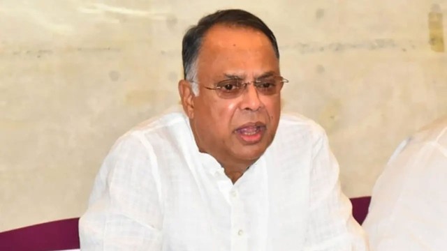 জ্বালানি তেলের ঘাটতি নেই, আতঙ্কের প্রয়োজন নেই: জ্বালানি মন্ত্রী