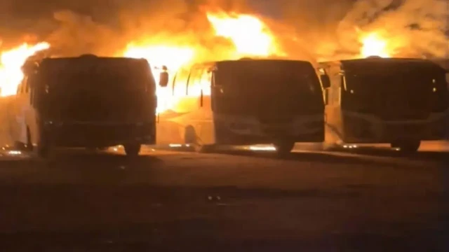 ঝিনাইদহে এক যুবকের মৃত্যুকে কেন্দ্র করে শহরে উত্তেজনাকর পরিস্থিতির সৃষ্টি হয়েছে।