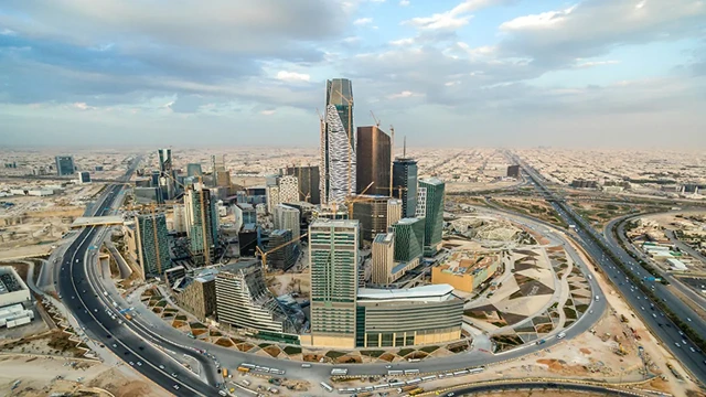 সৌদিতে ভিসা শেষ হলেও ছাড়ার সুযোগ, বাংলাদেশিদের জন্য নতুন সময়সীমা